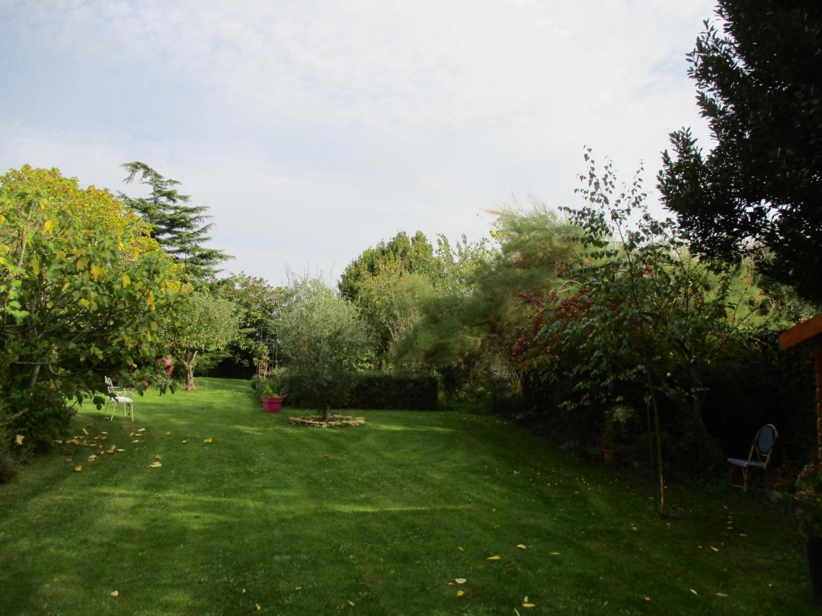 Bed and Breakfast le jardin de Camille à Tailleville Extérieur photo